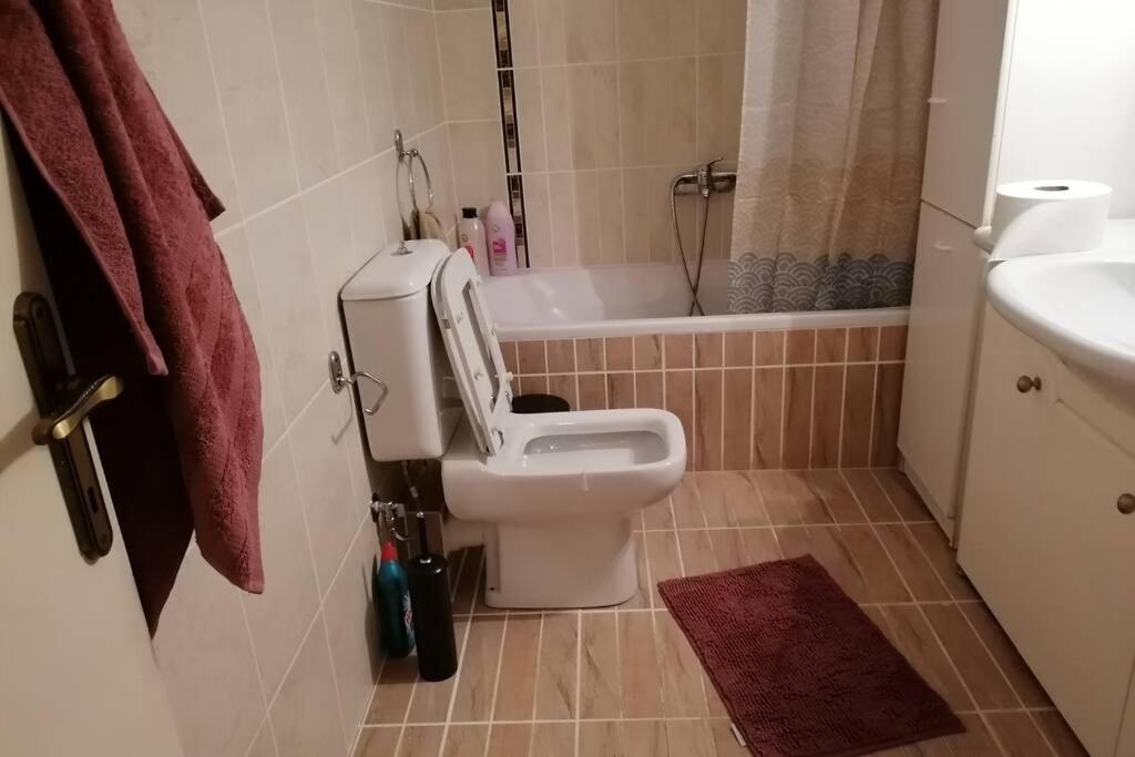 Debby'S Central Apartment Кавала Екстериор снимка