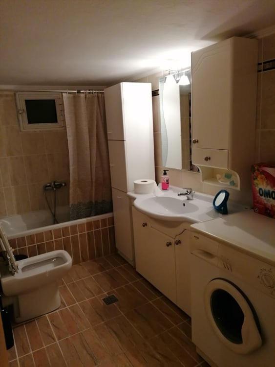 Debby'S Central Apartment Кавала Екстериор снимка